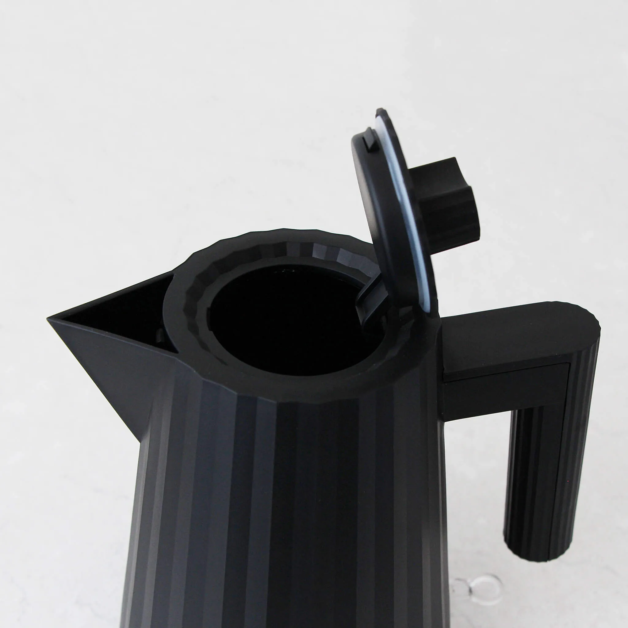 ALESSI  |  PLISSE KETTLE 1L    TOASTER 2 SLICE BUNDLE  |  MATTE BLACK